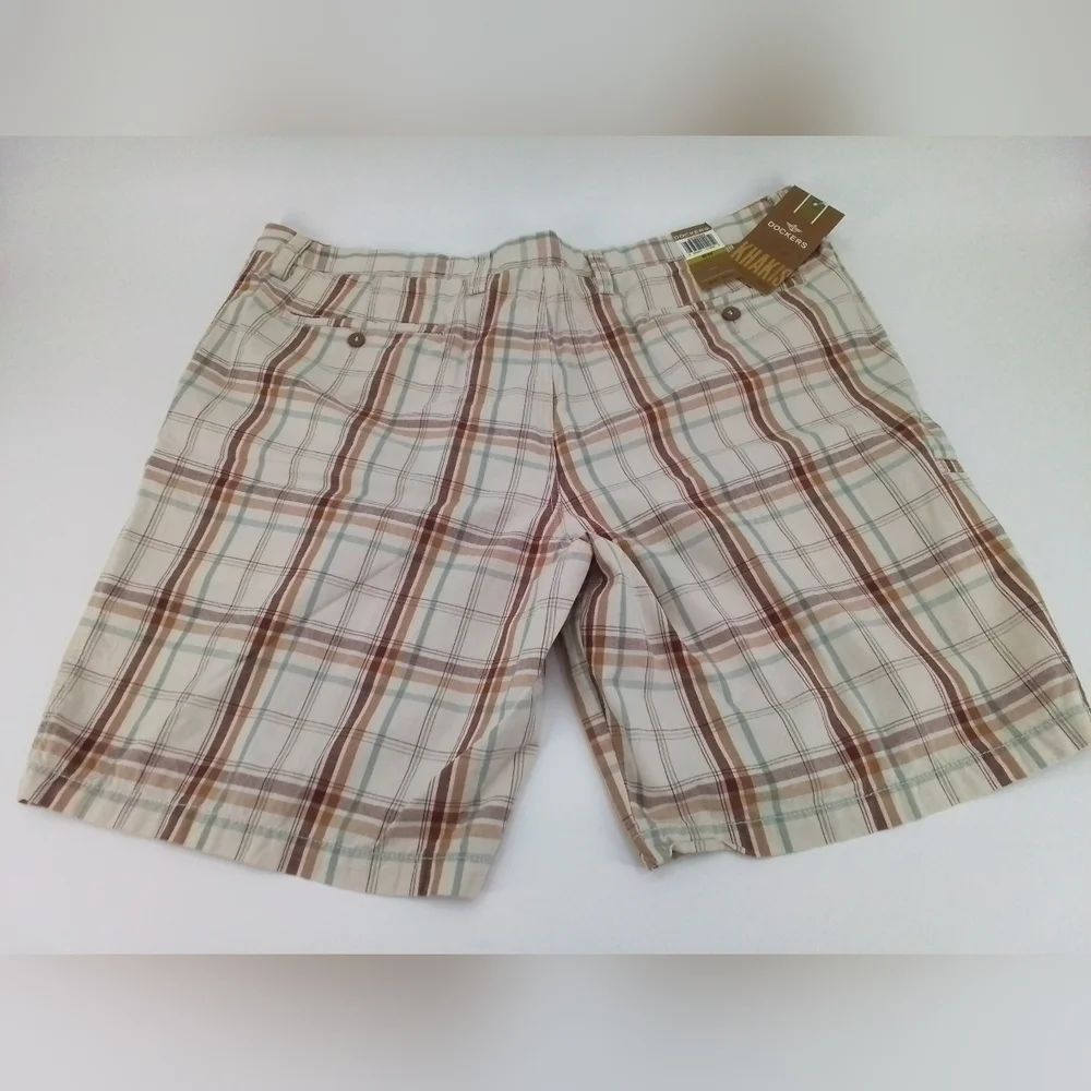 Nwt DOCKERS Washed Khaki Men's Y2K Plaid Cream, Browns, And Teal Shorts - SZ 44